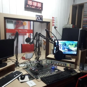 Rádio Novo Lar FM