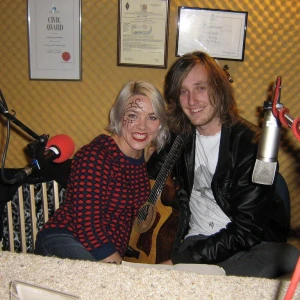 Classic Gold Radio Redwood