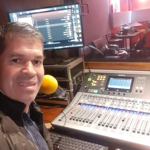 Radio Paraná FM