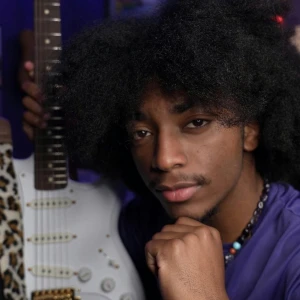 Shimon Davis