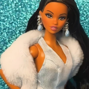 The Queen Black Persia Wig Show