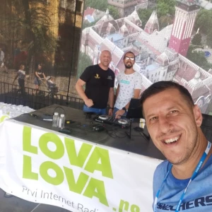 LovaLova radio
