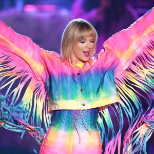 Exclusively Taylor Swift - Hits