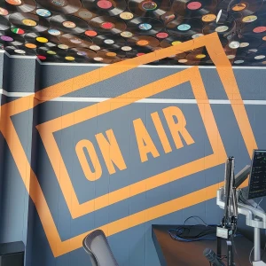 WROI GIANT fm
